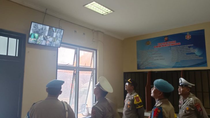 Cek CCTV ruang tahanan Polresta Tangerang guna antisipasi keamanan
