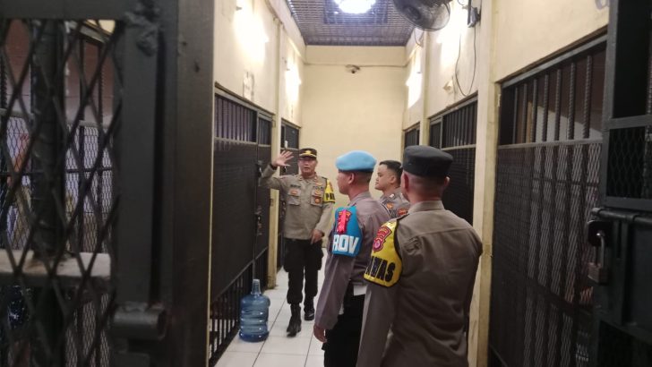 Pengecekan ruang tahanan Polresta Tangerang oleh Sipropam