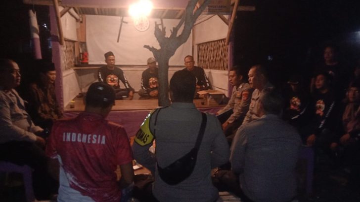 Kegiatan sambang pos Satkamling di Desa.Ranca labuh Rt.05/01 Kecamatan . kemiri kabupaten tangerang.