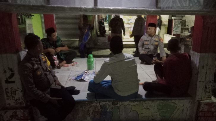 PS. Kanit Binkamsa Satbinmas Ipda Agus Purwono Patroli Sambang Kamtibmas di Ds Pagedangan Ilir RT 02/01 kec kronjo