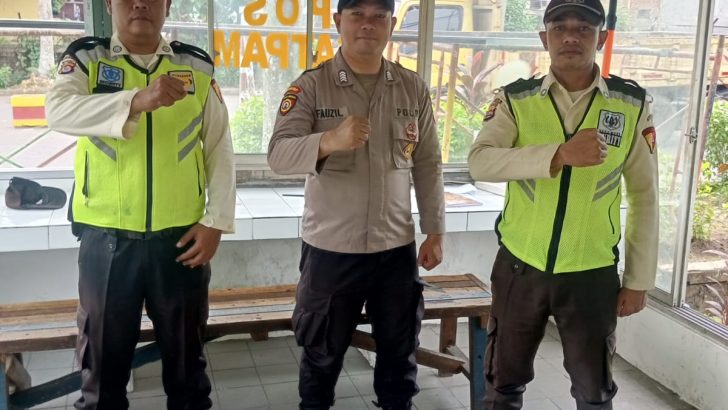 Anggota Sat Pamobvit Polresta Tangerang melaksanakan patroli ke pos security Talaga kawasan industri Cikupa mas