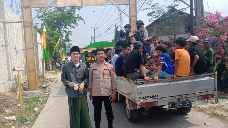Patroli Mobile dan Dialogis di wilayah, dilakukan Briptu Widdi A demi menjaga Harkamtibmas agar tetap aman