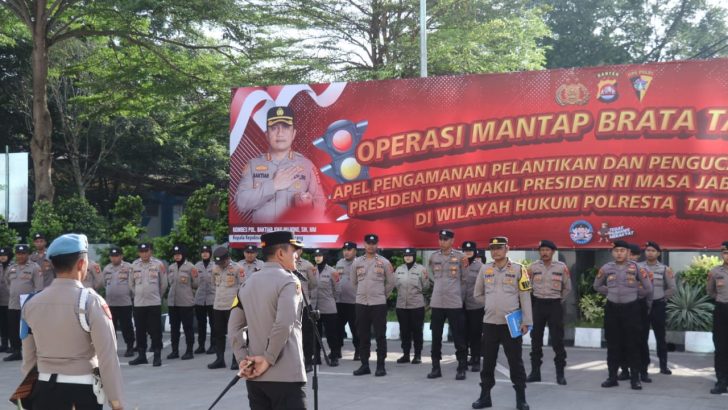 Staf Sikeuangan Polresta Tangerang laksanakan Apel Kesiapsiagaan Pengamanan Pelantikan Presiden yang di pimpin oleh Kapolresta Tangerang