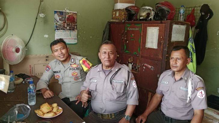 Bripka Novrizal Ajak Warga Pasir Gadung Bersama-sama Jaga Keamanan