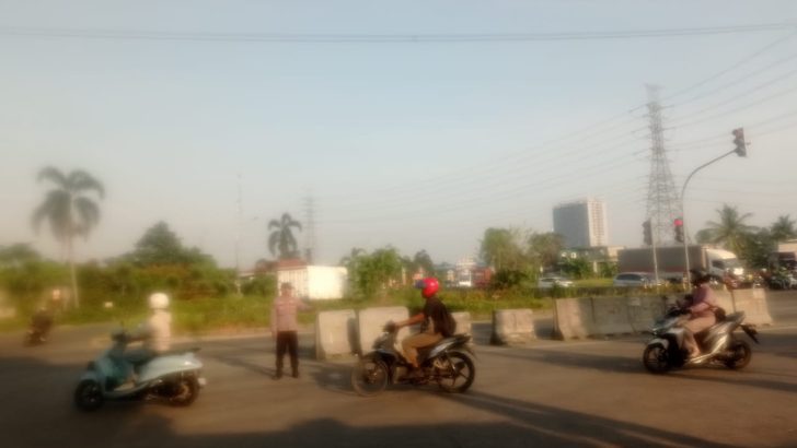 Pengaturan Lalu Lintas Pagi Hari di Cikupa, Polsek Cegah Kemacetan di Jam Sibuk