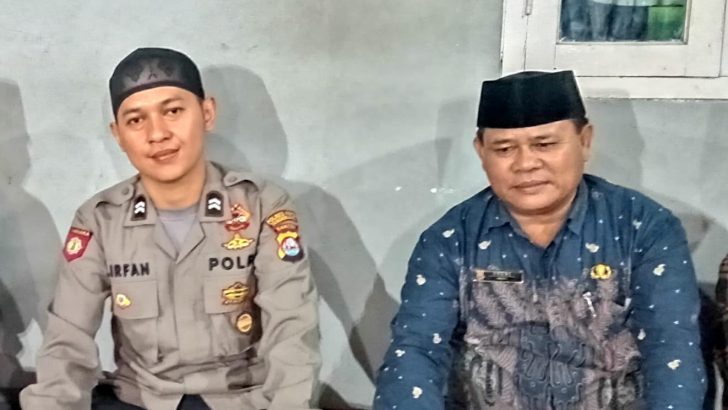 Kegiatan sambang personil polsubsektorPolsek Cisoka Polresta Tangerang menjaga keamanan di desa.