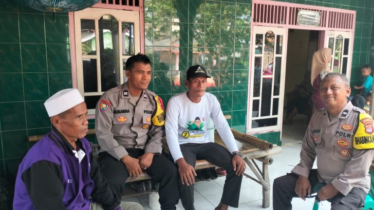 Aiptu Sukarna dan Aiptu Bambang tak henti-hentinya melakukan berbagai upaya menjaga wilayahnya dari Gangguan Kamtibmas