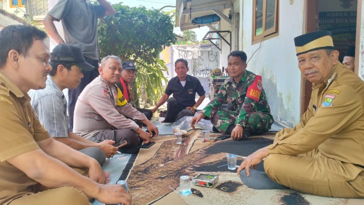Upaya menjalin Sinergitas TNI-Polri dengan Masyarakat, Aipda Bambang lakukan kegiatan Sambang di Desa Koper