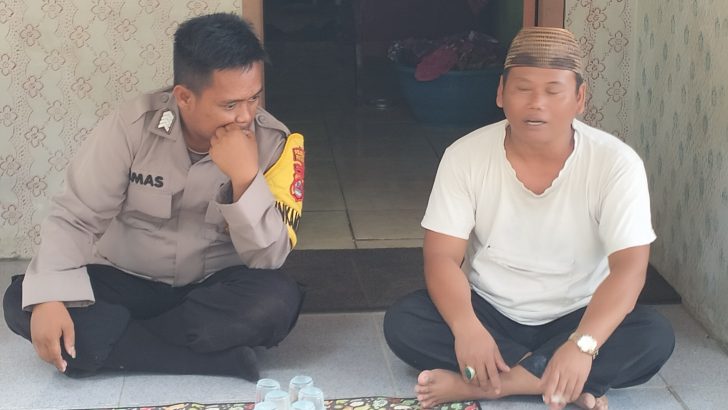 Bripka Dimas Herdian kunjungi Tokoh Agama di Desa Kemuning dalam rangka giat rukun Ulama Umaro