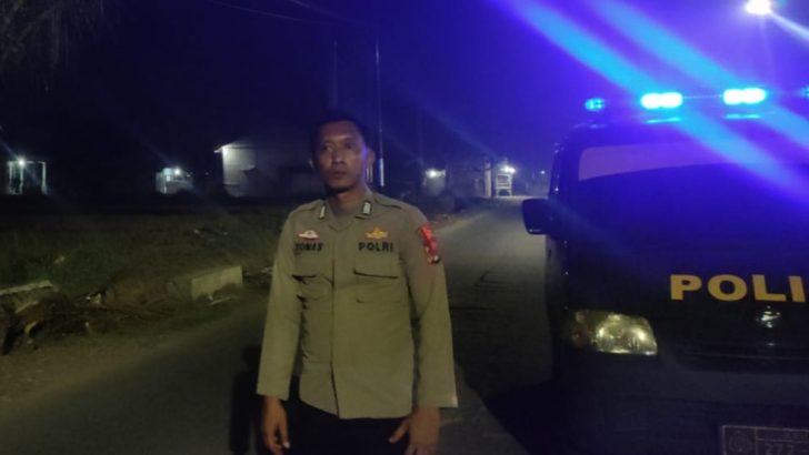 Mengantisipasi terjadinya Gangguan Kamtibmas di Malam Hari, Bripka Yonas A lakukan Patroli mobile
