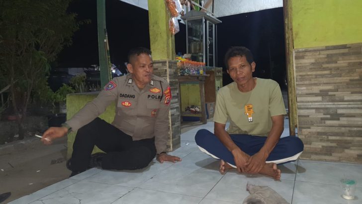 Bripka Dadang S selaku Polisi RW sangat semangat kunjungi warga di Desa Koper