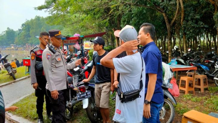 PS. Kanit Binkamsa Melaksanakan Himbauan di Tempat Keramaian