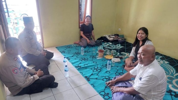 Personil Satbinmas Laksanakan Sambang Dan Silahturahmi Kepada Tokoh Masyarakat