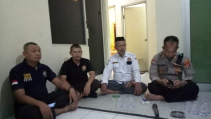 Kasat Binmas Polresta Tangerang Sambangi Pokdarkamtibmas Cikupa
