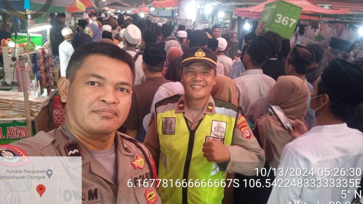 Anggota Satbinmas Melaksanakan Pengamanan kegiatan Haul Syeikh Abdul Qodir Al Jaelani di Pondok pesantren Al-Istiqlaliyyah