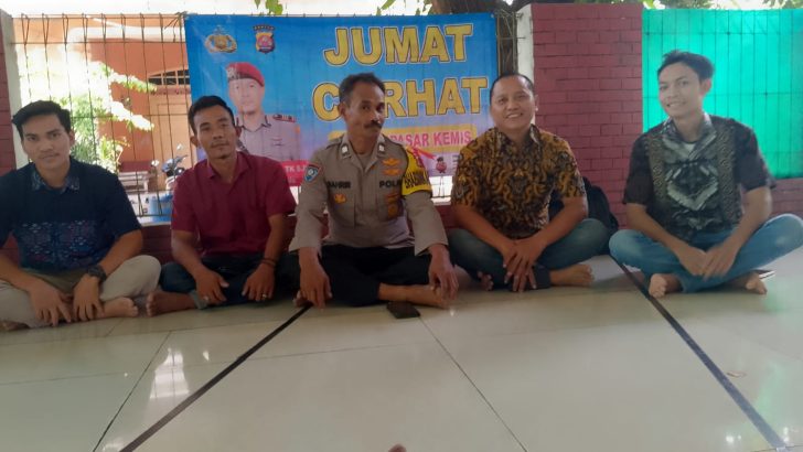 Bhabinkamtibmas Desa Sukaharja Polsek Pasar Kemis Polresta Tangerang Laksanakan Jumat Curhat dengan Warga