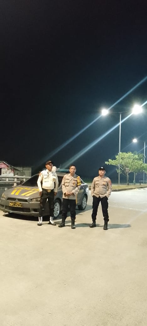 Kasubsektor Walet Polsek Pasar kemis Pimpin Patroli KRYD Malam di Kecamatan Sindang Jaya