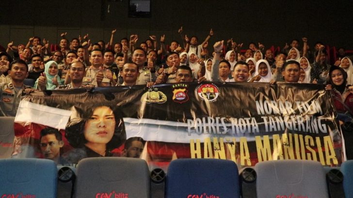 Wakapolresta Tangerang dan Ratusan Pelajar Nobar Film Hanya Manusia