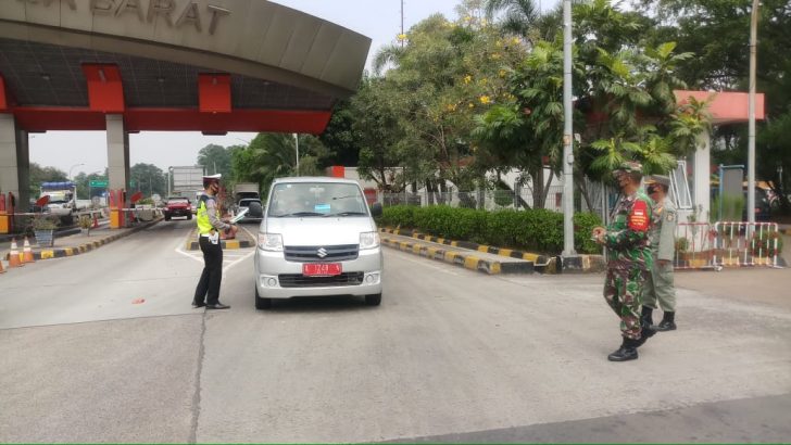 Pos Presisi Polresta Tangerang GT Balbar Cek Puluhan Kendaraan, Tes Swab Antigen