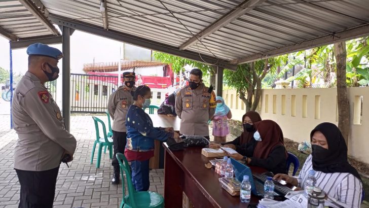 Wakapolresta Tangerang Cek Pelaksanaan Vaksinasi di Gerai Vaksin Presisi Panongan