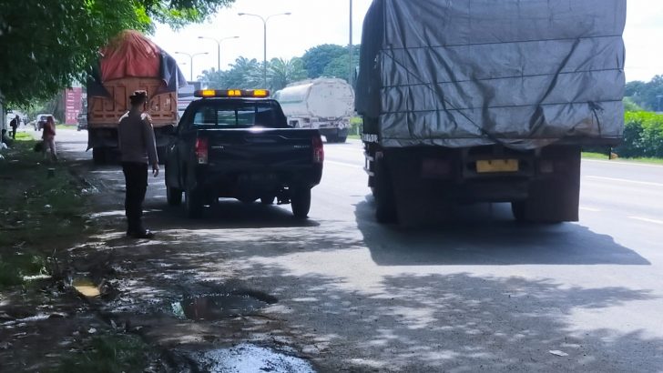 Berikan Situasi Aman, Personel Ditpamobvit Polda Banten Gelar Patroli di Sepanjang Jalan Tol Tangerang-Merak