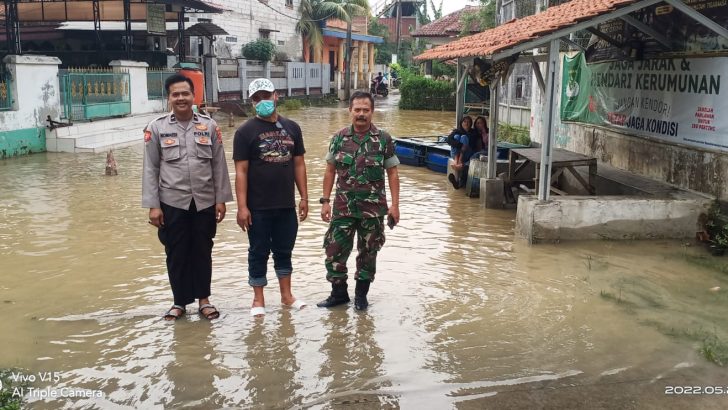 Sinergitas TNI_POLRI Tinjau Lokasi Rawan Banjir
