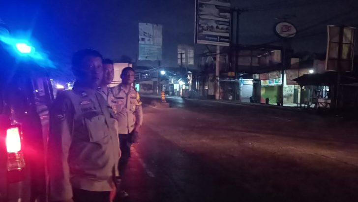 Personil Bhabinkamtibmas Patroli Barcode lokasi rawan kamtibmas.