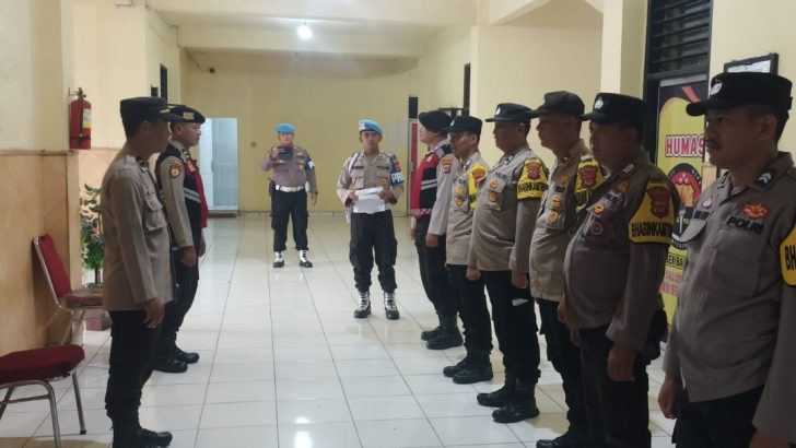 Kapolsek pimpin apel  di Mapolsek Balaraja Polresta Tangerang.