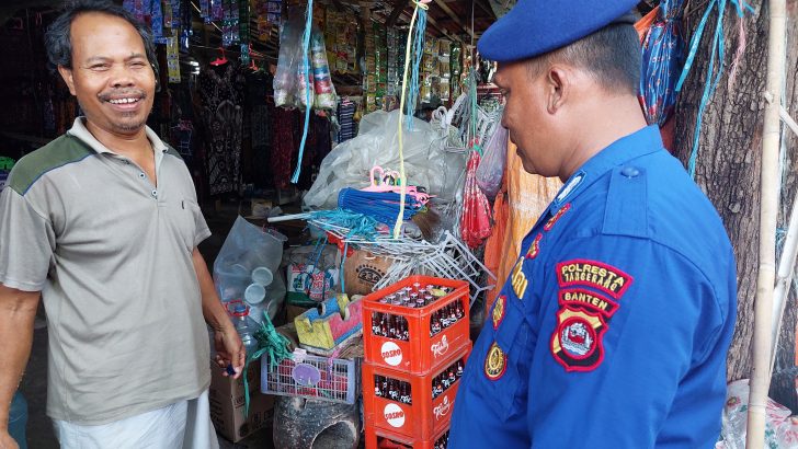 Jaga Wilayah Pesisir Kondusif Satpolairud Laksanakan Patroli
