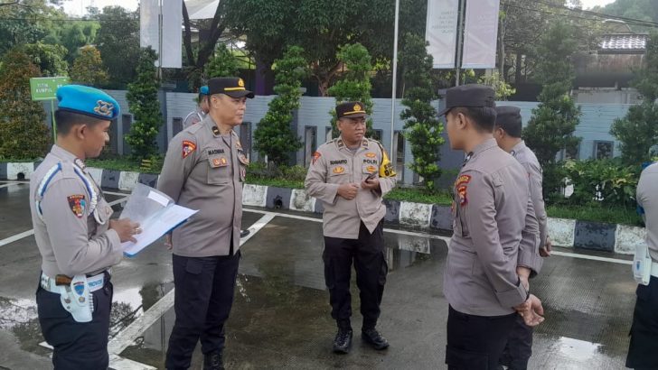 PENGECEKAN ANGGOTA PADA APEL FUNGSI BAGOPS OLEH SIPROPAM POLRESTA TANGERANG