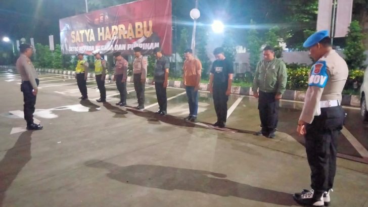 Sipropam melaksanakan pengecekan Apel malam piket fungsi
