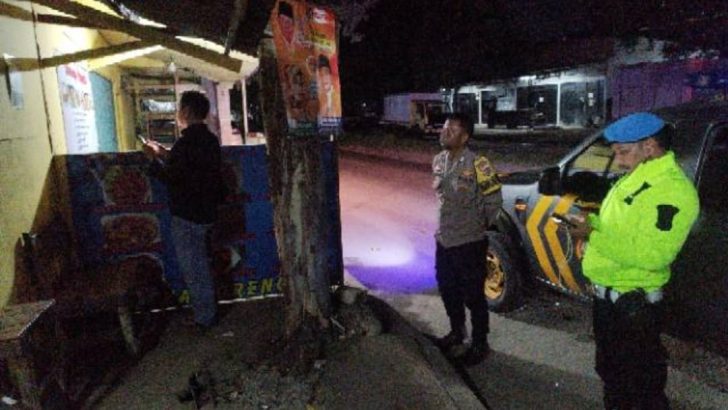 Personil Bhabinkamtibmas Patroli Barcode lokasi rawan kamtibmas.