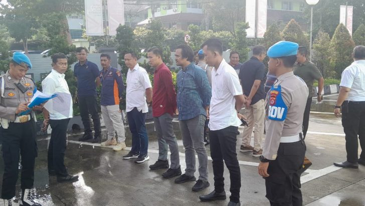 PENGECEKAN ANGGOTA PADA APEL FUNGSI SATRESKRIM OLEH SIPROPAM POLRESTA TANGERANG