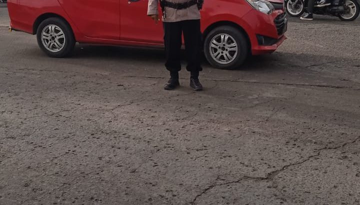 Pelayanan Pagi Hari, Polsek Cisoka Polresta Tangerang Laksanakan Gatur Lalin