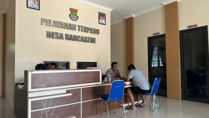 Upaya menjalin Sinergitas dengan aparatur desa, Polsek Kresek lakukan Sambang DDS