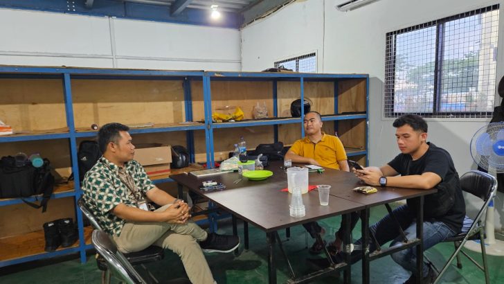 Anggota Sat Intelkam Polresta Tangerang Bripka Tabrani beserta personil Polresta Tangerang Melaksanakan pengamanan Gudang KPU Kab. Tangerang