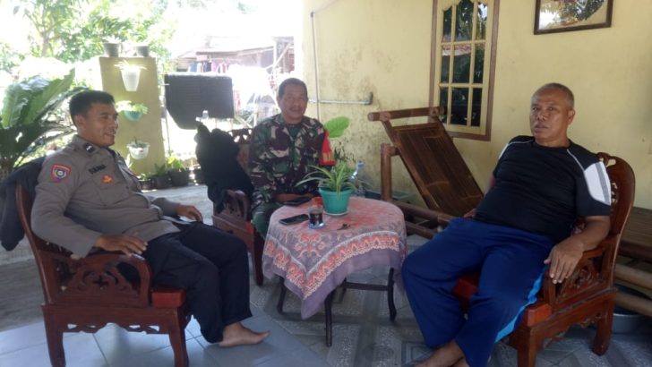 Dalam upaya menjalin sinergitas TNI-Polri dengan masyarakat, Polsek Kresek bersama Koramil 07 Kresek lakukan Sambang DDS di Desa.
