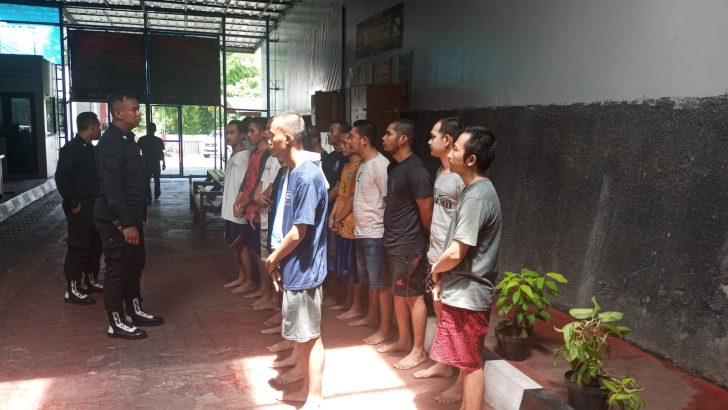 Personel Sattahti Polresta Tangerang menitip tahanan di Rutan Kelas 1 Jambe Tangerang