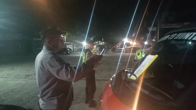 Aiptu Iwan W Patroli Barcode Di Perum Triraksa Tigaraksa Antisipasi Kejahatan