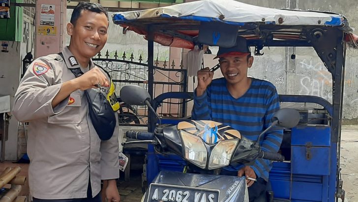 pendekatan dengan masyarakat melalui sambang