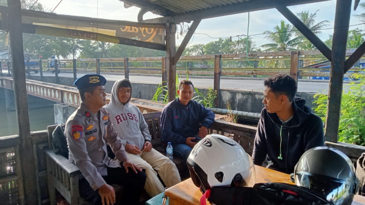 Mencegah Gangguan Kamtibmas Satpolairud Laksanakan Polmas Pesisir