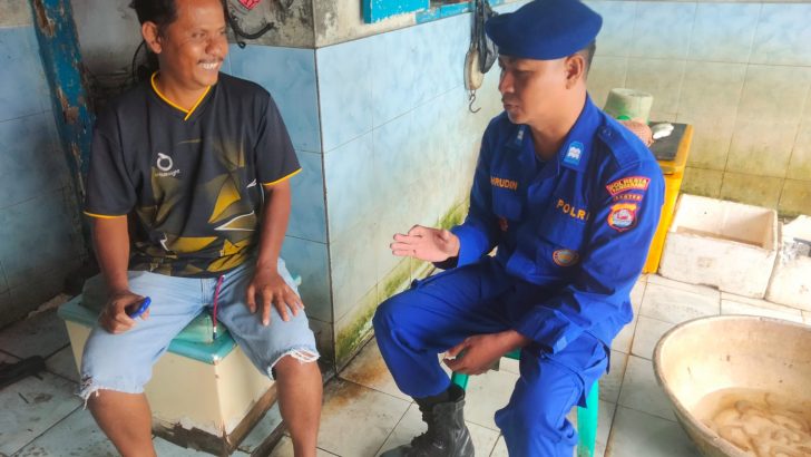 Berikan Rasa Aman Bagi Masyarakat Satpolairud Laksanakan Patroli Dialogis