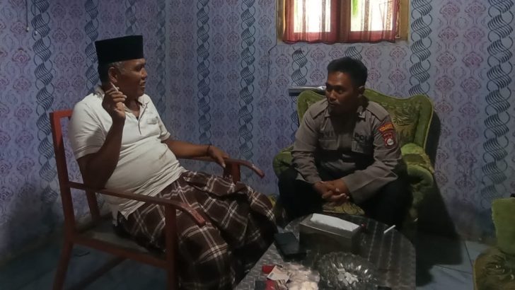 Menjalin Tali Silaturahmi dengan para Sesepuh, Polsek Kresek kunjungi Tokoh Masyarakat di Desa