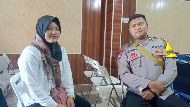 Bhabinkamtibmas Polsek Mauk Polresta Tangerang Sambang Desa Banyu Asih Dengarkan Keluhan Masyarakat