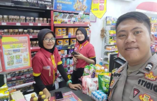 Briptu Didit Patroli Barcode Di Alfamart Sodong Tigaraksa Antisipasi Kejahatan