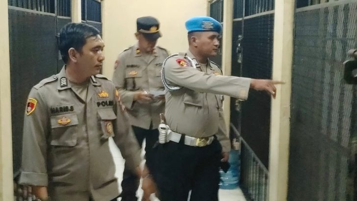 Cek Ruang Tahanan, Pawas Polresta Tangerang Tekankan Jaga Kebersihan dan Kesehatan