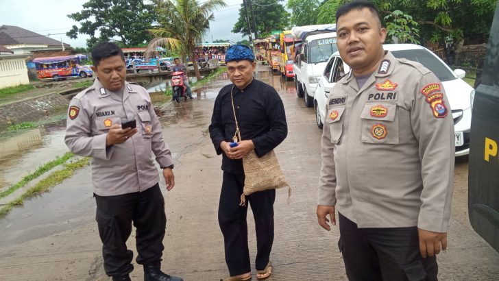 Menjaga Sinergitas dengan masyarakat, Polsek Kresek lakukan Patroli Mobile dan Dialogis