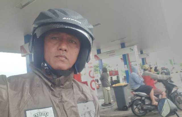 Pastikan lokasi Objek Vital di wilayah aman, Polsek Kresek lakukan Patroli Mobile dan Dialogis di SPBU Kemuning Kecamatan Kresek.