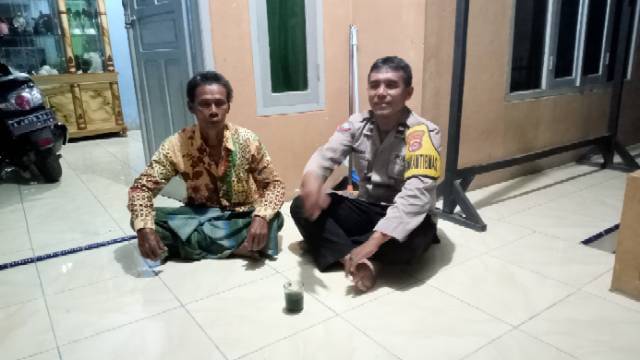 Kesigapan Polisi RW Polsek Kresek dalam segala permasalahan diwilayah, Bhabinkamtibmas Polsek Kresek kunjungi warga di Desa.