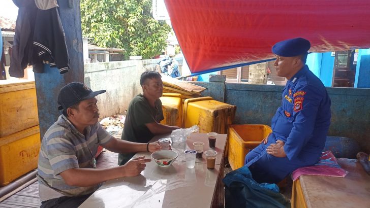 Hadir Untuk Masyarakat Satpolairud Laksanakan Patroli Mitra Presisi